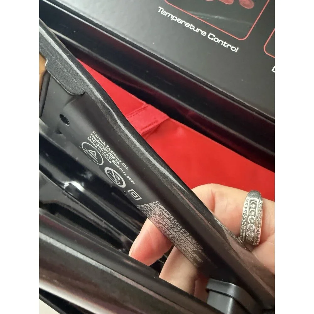 CHI G2 - 2ND GENERATION CERAMIC & TITANIUM FLAT IRON 425°F Authentic NEW